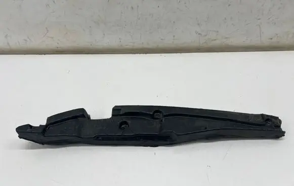 Maserati Ghibli Fender end trim 