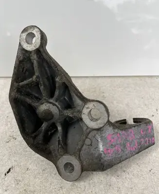 Saab 9-5 Engine mounting bracket 5063284