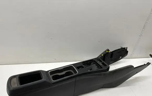 Opel Mokka B Armrest