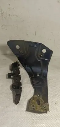 Volkswagen PASSAT B7 Front bumper mounting bracket 3AA807183
