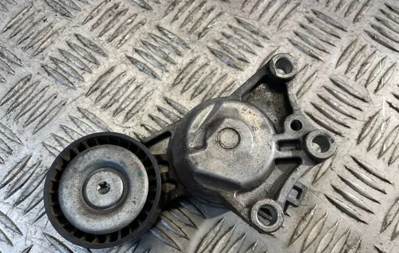 Citroen DS5 Alternator belt tensioner 