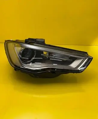 Audi A3 S3 8V Headlight/headlamp 8V0941044M