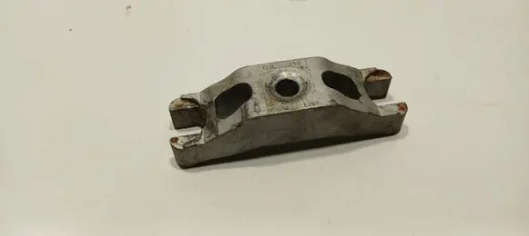 Volkswagen Caddy Fuel Injector clamp holder V300