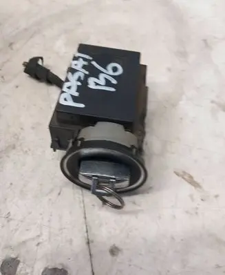 Volkswagen PASSAT B6 Ignition lock contact 3C0905843 3330 33E35