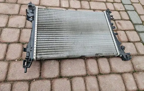 Opel Corsa E Coolant radiator 13399870