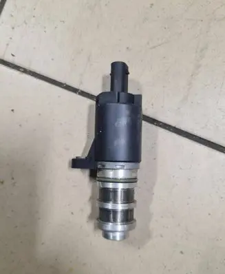 BMW 7 F01 F02 F03 F04 Camshaft vanos timing valve 7622768