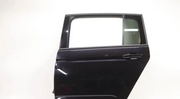 Volkswagen Touran III Front door 5784351