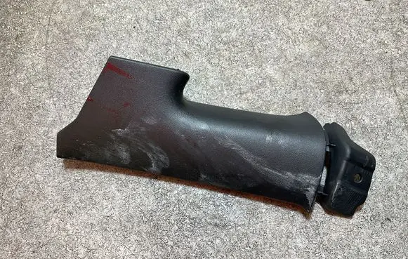 (C) pillar trim
