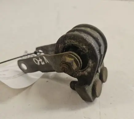Volvo V70 Gearbox mount 9445335