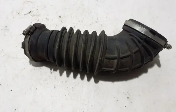 Audi Q5 SQ5 Air intake hose/pipe 06H129629C
