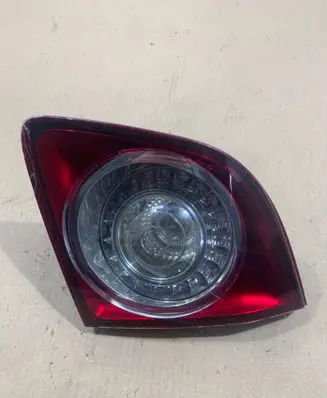 Tailgate rear/tail lights
