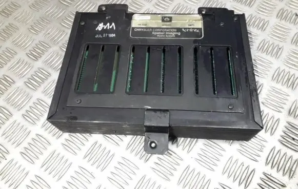 Chrysler Vision Sound amplifier 4760429 36670
