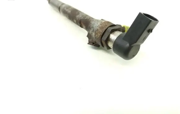 Volkswagen Golf I Fuel injector 8200294788 8200380253