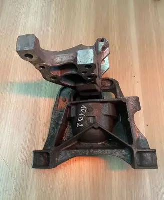 Peugeot Expert Engine mount bracket 4A110010