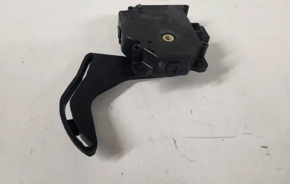 Toyota Corolla E120 E130 Air flap motor/actuator ae0637008930 ae063700-8930