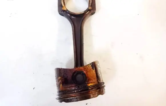Fiat Punto (188) Piston with connecting rod