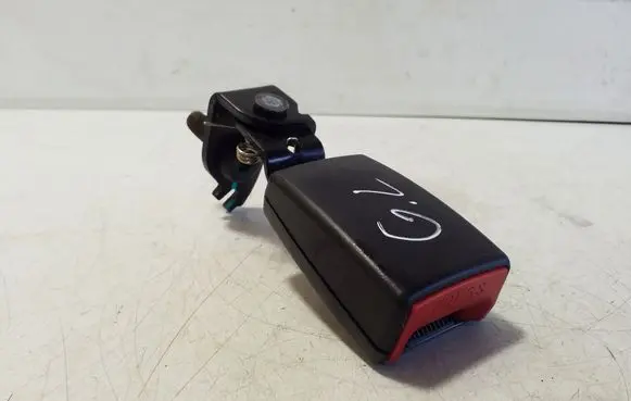 Rear seatbelt buckle
