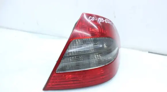 Mercedes-Benz E W211 Rear/tail lights A048335