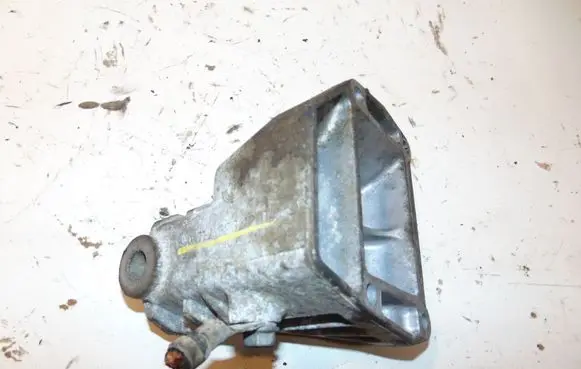 Mercedes-Benz ML W163 Engine mounting bracket A1122231204