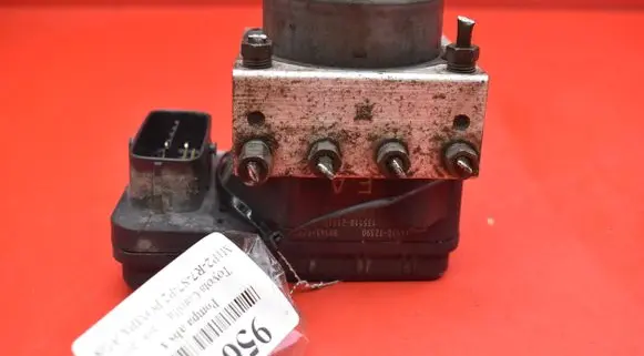 Toyota Corolla E120 E130 ABS Pump 4451012390