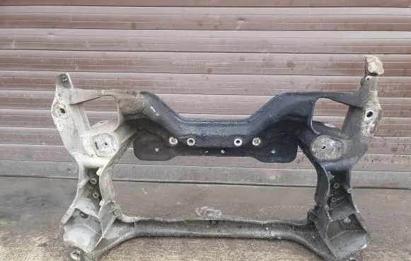 Mercedes-Benz C W203 Front subframe 2036280157
