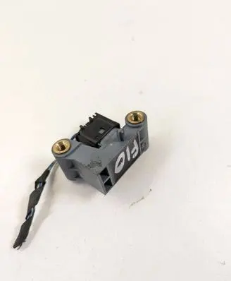 BMW 5 F10 F11 Airbag deployment crash/impact sensor 9159314 001571 0212102