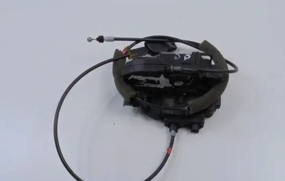 Nissan Note (E11) Front door lock