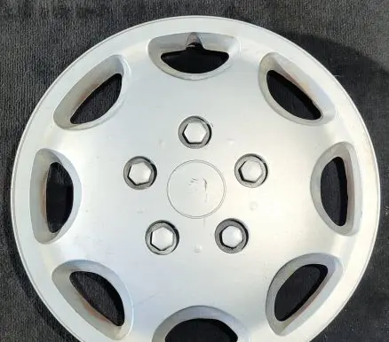 Mitsubishi Space Star R14 wheel hub/cap/trim 