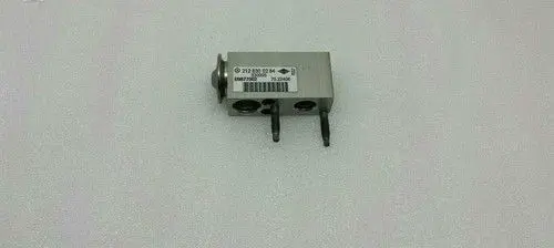 Mercedes-Benz C W204 Air conditioning (A/C) expansion valve A2128300284