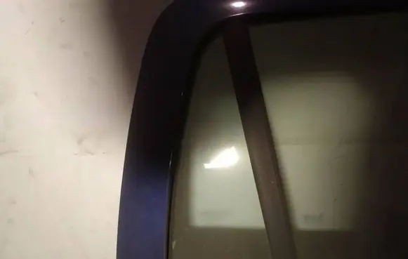 Opel Astra G Rear vent window glass as2