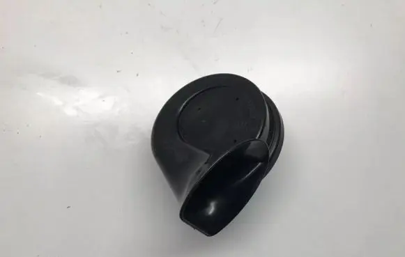 Audi A4 S4 B6 8E 8H Horn signal 8E0951223