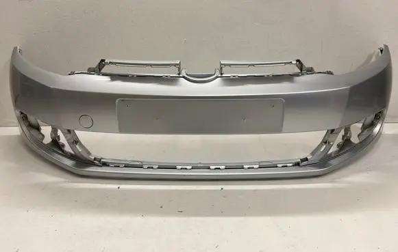 Volkswagen Golf VI Front bumper 