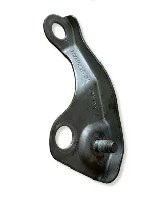BMW 5 E60 E61 Muffler mount bracket/holder 7804604