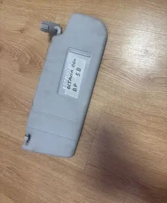 Skoda Octavia Mk2 (1Z) Sun visor