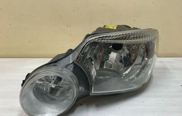 Skoda Yeti (5L) Headlight/headlamp 5L1941015A