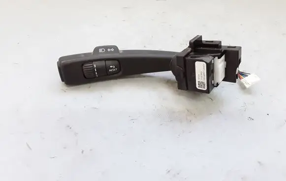 Volvo S60 Indicator stalk 31327904