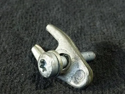 Renault Scenic II - Grand scenic II Fuel Injector clamp holder