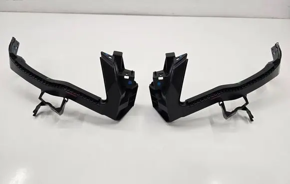 Subaru Forester SJ Front bumper mounting bracket 57707SG000