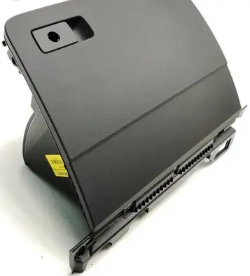 Glove box