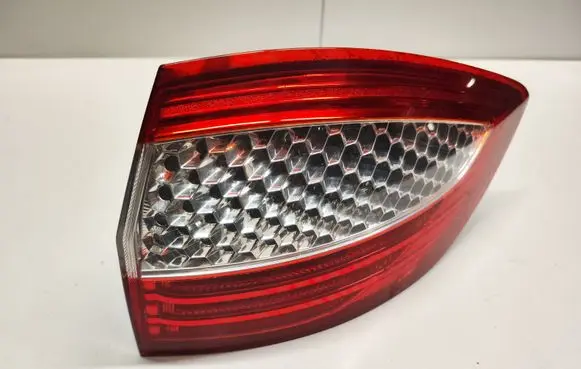 Ford Mondeo MK IV Rear/tail lights 7S7113404B