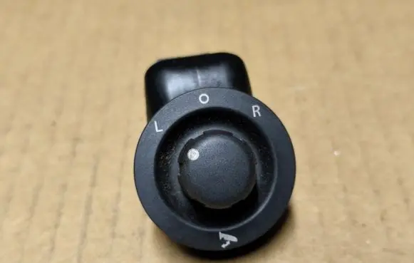 Chrysler 300 - 300C Wing mirror switch 56040536AF