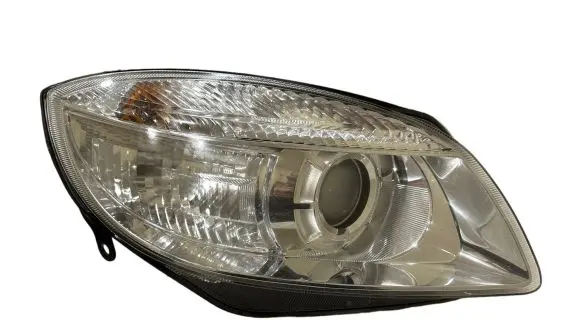 Skoda Fabia Mk2 (5J) Headlight/headlamp