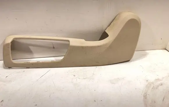 BMW 6 F06 Gran coupe Front door seat control surround trim 7228289