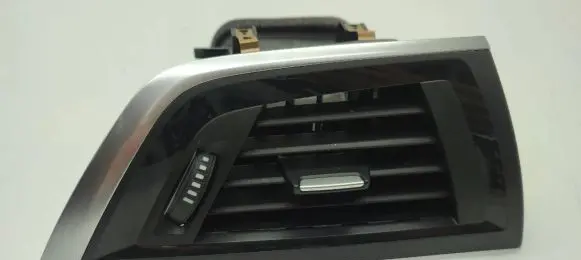 BMW 1 F20 F21 Dash center air vent grill 2636104