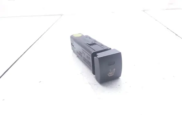 KIA Sorento Seat heating switch 202002962 621W05010