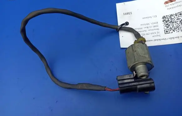 Jaguar XJ X308 Sensor 04316