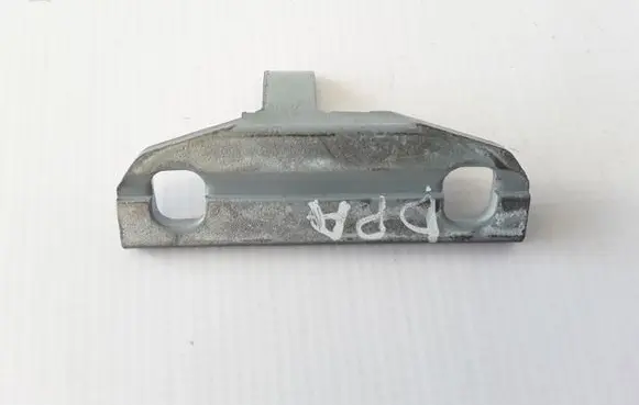 Volvo S60 Front door lower hinge 31218523