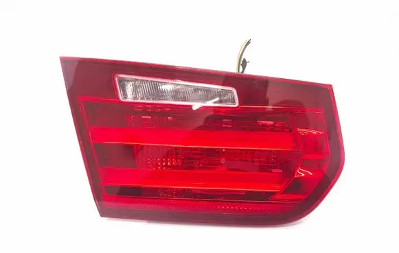 Tailgate rear/tail lights