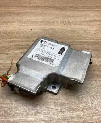Opel Vectra C Airbag control unit/module 13102022 330518650