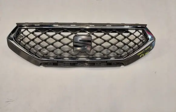 Seat Tarraco Front bumper upper radiator grill 5FJ853654B
